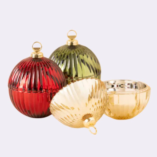 Weihnachtskugel Duftkerze – Winterduft Wrap in Warmth - Farbe Sternenlicht - klein